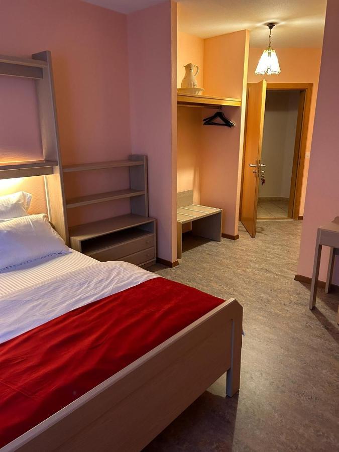 Hotel Edirol Vouvry Exteriér fotografie