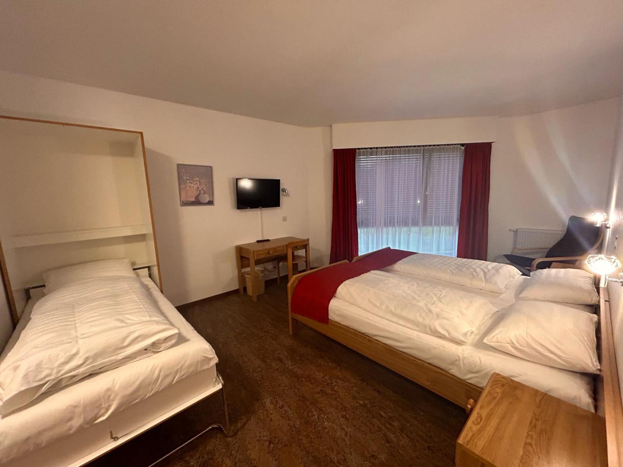 Hotel Edirol Vouvry Exteriér fotografie