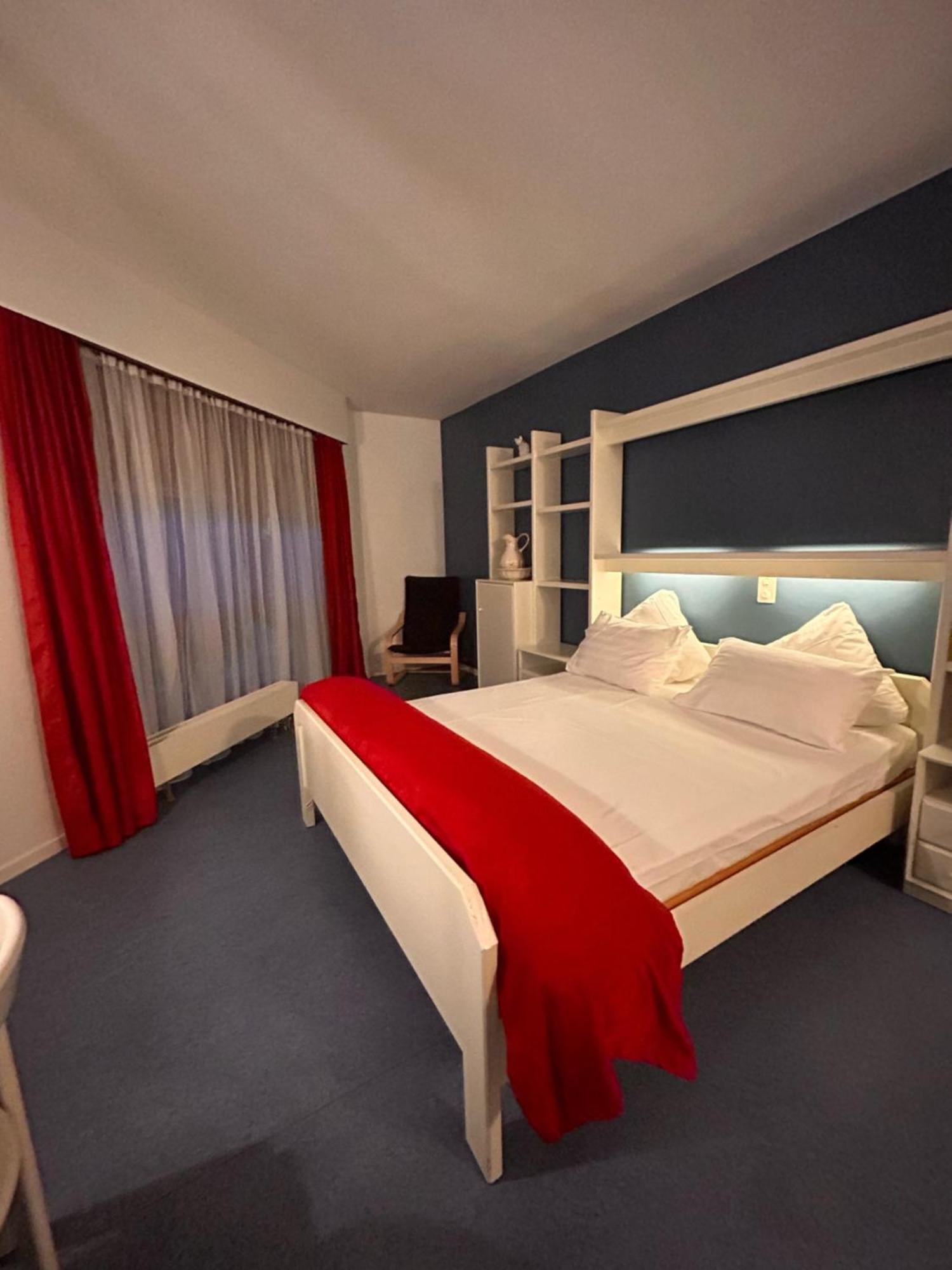 Hotel Edirol Vouvry Exteriér fotografie